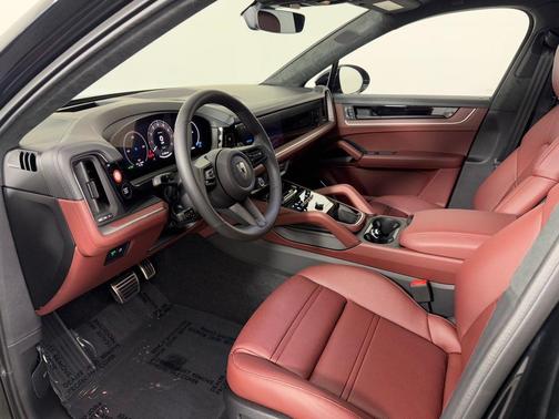 2026 Porsche Cayenne Turbo