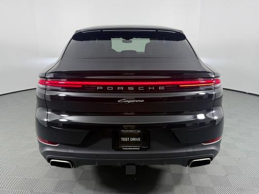 2025 Porsche Cayenne AWD