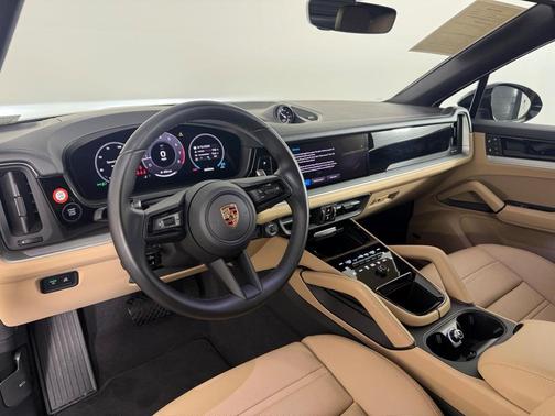 2025 Porsche Cayenne AWD