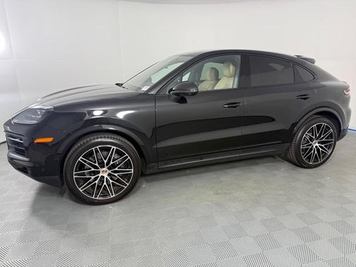 2025 Porsche Cayenne AWD