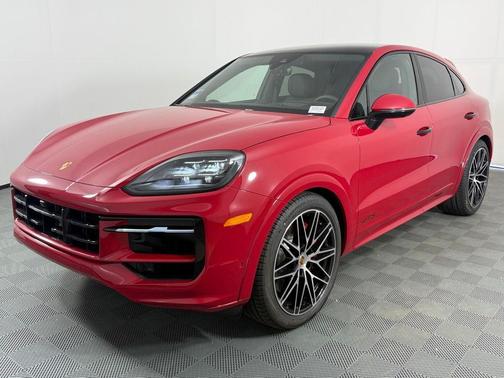 2025 Porsche Cayenne GTS