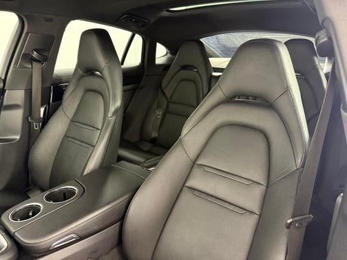 2019 Porsche Panamera E-Hybrid 4