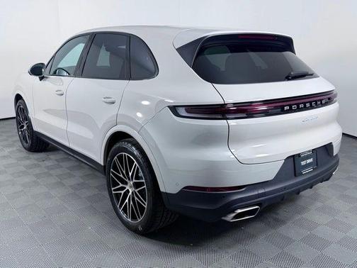 Chalk 2026 Porsche Cayenne Base