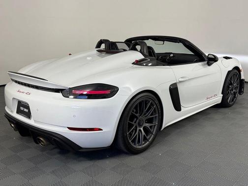2024 Porsche 718 Spyder RS