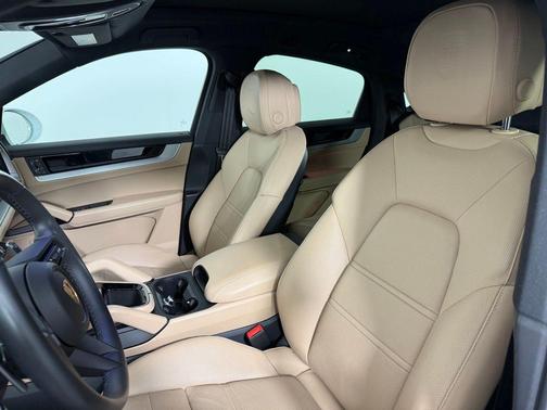 White 2024 Porsche Cayenne AWD