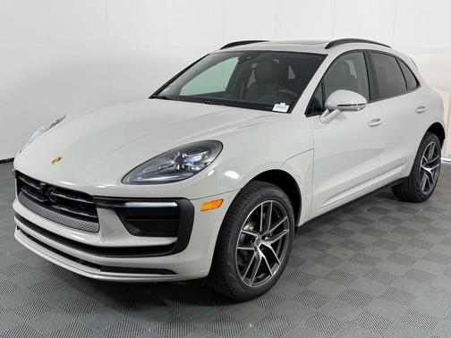 2025 Porsche Macan Base