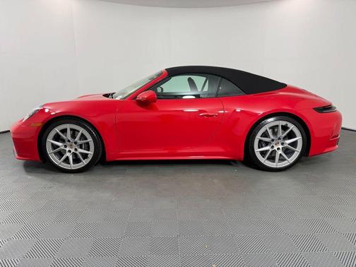 2025 Porsche 911 Carrera