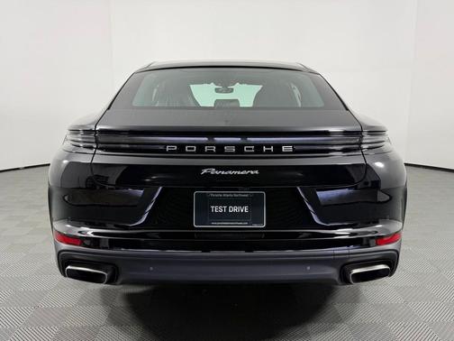 2025 Porsche Panamera Base