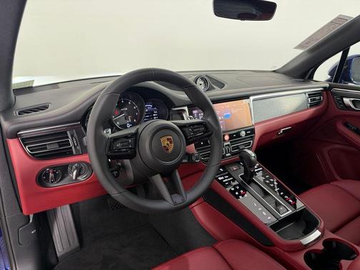 2025 Porsche Macan GTS