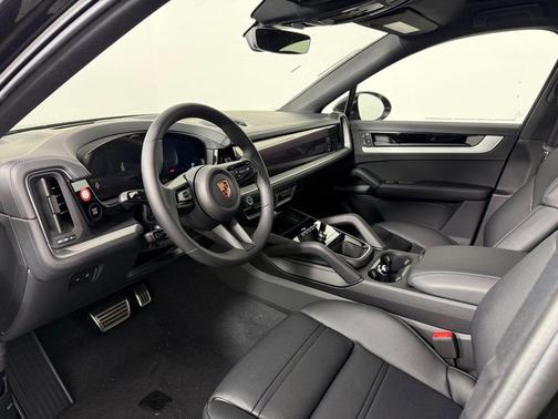2026 Porsche Cayenne AWD