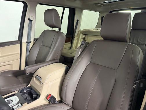 2016 Land Rover LR4 Base