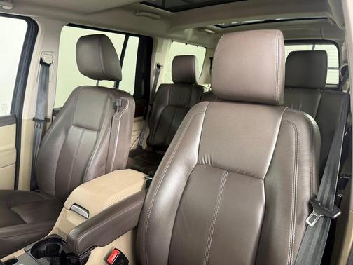 2016 Land Rover LR4 Base