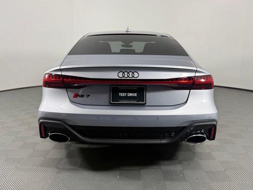 2025 Audi RS 7 4.0T quattro Performance