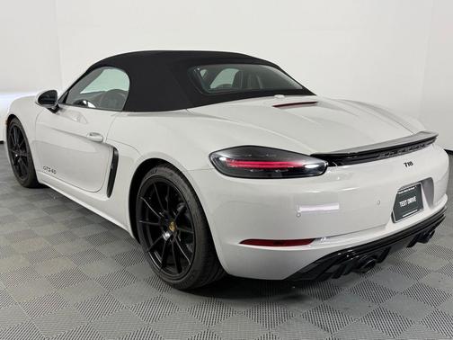 2025 Porsche 718 Boxster GTS 4.0