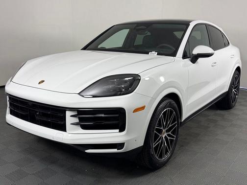Black 2019 Porsche Cayenne Base