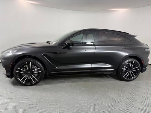Q Satin Jet Black 2023 Aston Martin DBX 707