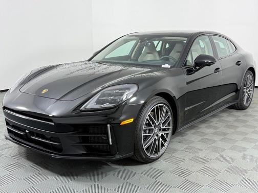 2026 Porsche Panamera Base
