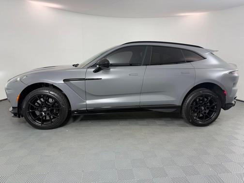 2023 Aston Martin DBX 707