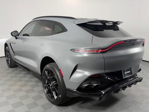2023 Aston Martin DBX 707