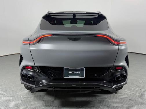 2023 Aston Martin DBX 707