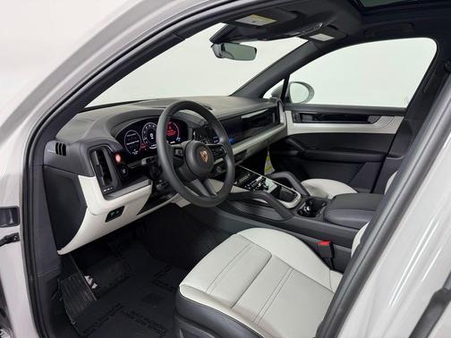 Chalk 2026 Porsche Cayenne Base