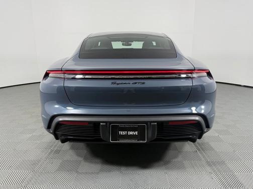 2025 Porsche Taycan GTS