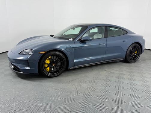 2025 Porsche Taycan GTS