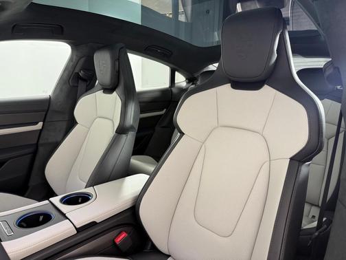 2025 Porsche Taycan GTS