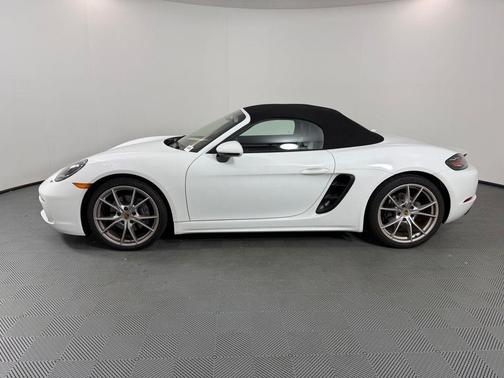 White 2025 Porsche 718 Boxster