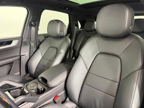 2025 Porsche Cayenne Base