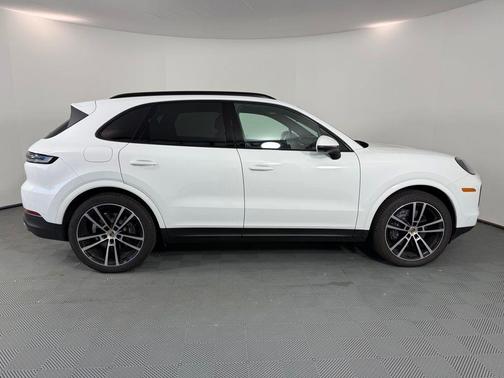 2025 Porsche Cayenne Base