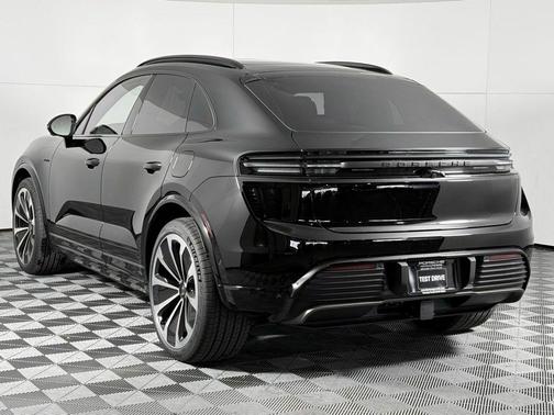 2025 Porsche Macan Electric Base