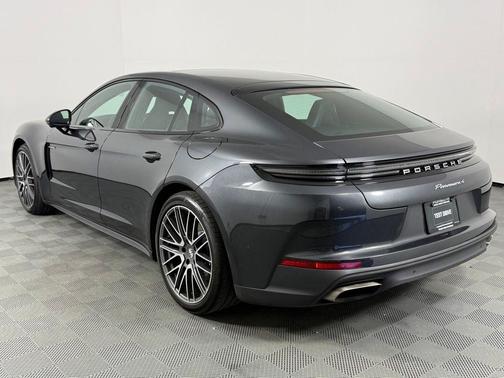 Volcano Grey Metallic 2026 Porsche Panamera 4