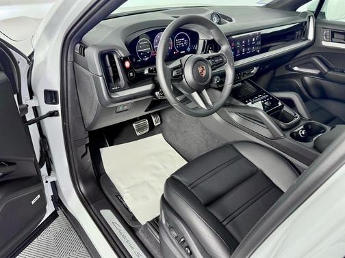 2025 Porsche Cayenne S Coupe AWD