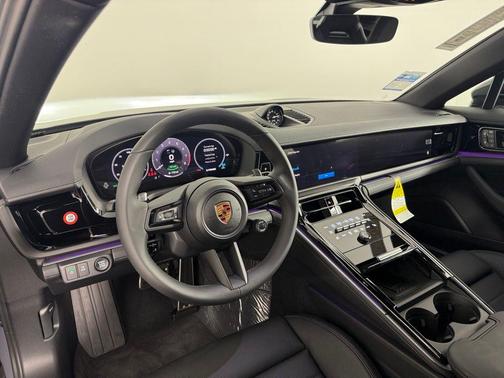 2025 Porsche Panamera E-Hybrid 4