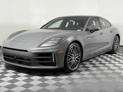 2025 Porsche Panamera E-Hybrid 4