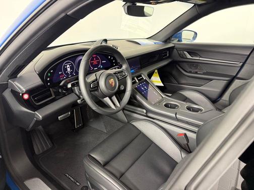 2026 Porsche Taycan 4