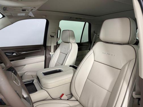 White Frost 2023 GMC Yukon Denali