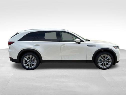 Rhodium White Premium 2026 Mazda CX-90 3.3 Turbo Preferred