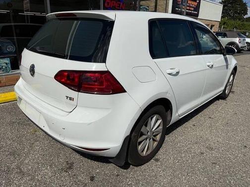 2017 Volkswagen Golf TSI SE 4-Door