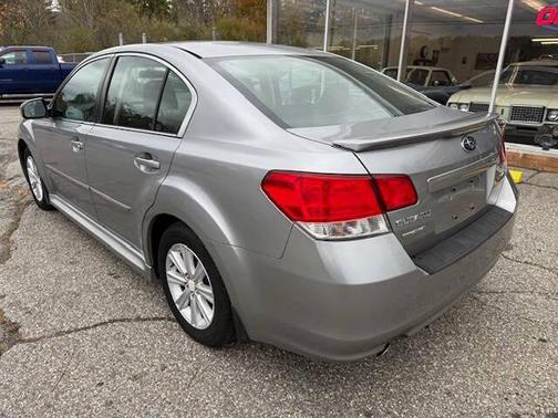 2011 Subaru Legacy Premium