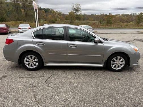 2011 Subaru Legacy Premium