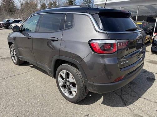 Granite Crystal Metallic Clearcoat 2019 Jeep Compass Limited