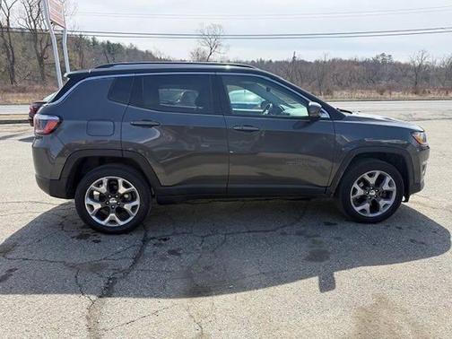 Granite Crystal Metallic Clearcoat 2019 Jeep Compass Limited