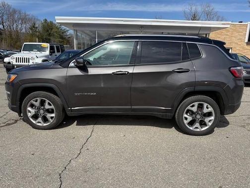 Granite Crystal Metallic Clearcoat 2019 Jeep Compass Limited