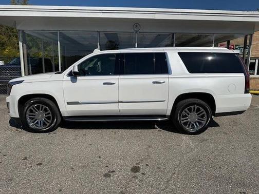 2020 Cadillac Escalade ESV Standard