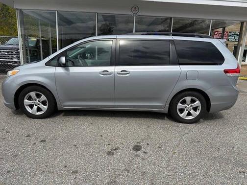 2012 Toyota Sienna LE