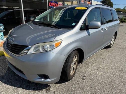2012 Toyota Sienna LE