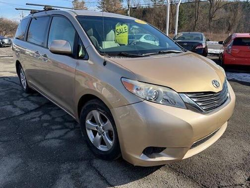 2013 Toyota Sienna LE