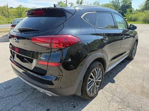 Black Noir Pearl 2021 Hyundai TUCSON SEL
